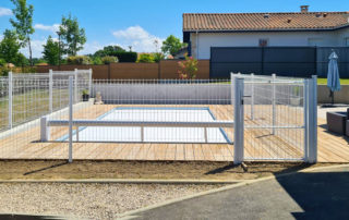 clôture et portillon sur mesure en grillage