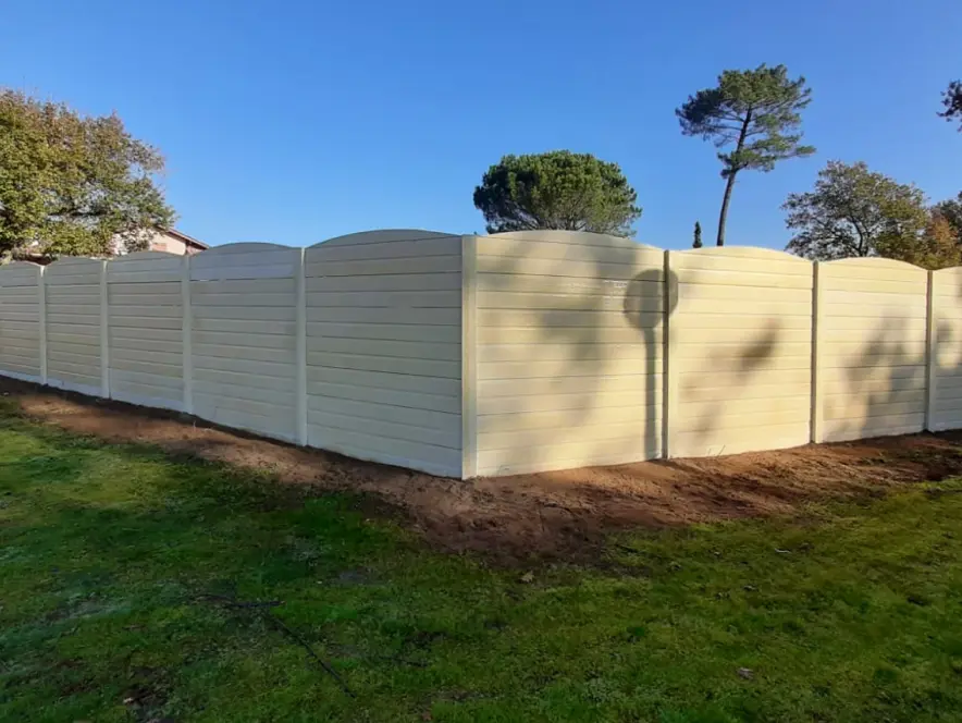 clôture béton clin