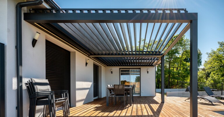 Pergola bioclimatique : profitez de votre extérieur toute l&rsquo;année